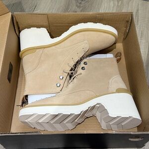 Sorel HI-LINE Heel Lace‎ up Ceramic Chalk tan women's size 9 NWB